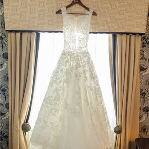 Kleinfeld Ivory Lace Wedding Gown